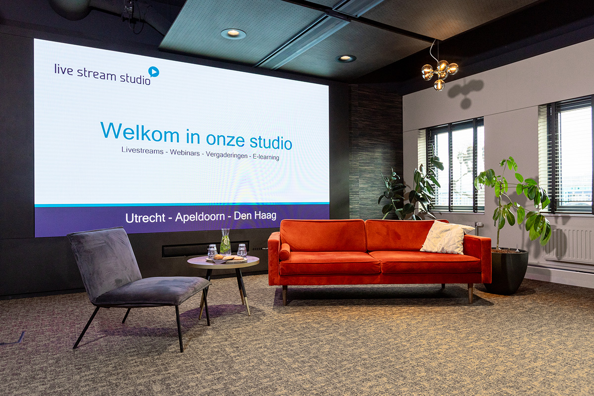 business-webinar-live-stream-studio-people-places