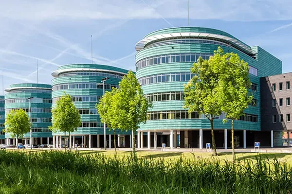 cover-people-places-almere-green-capital-towers