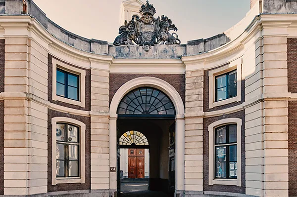 cover-people-places-den-haag-spaansche-hof