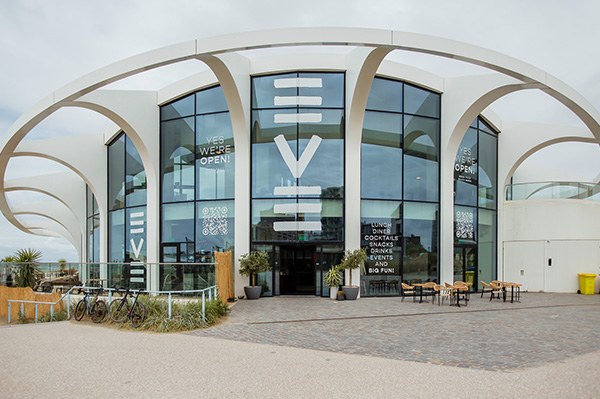 cover-people-places-whitehouse-scheveningen